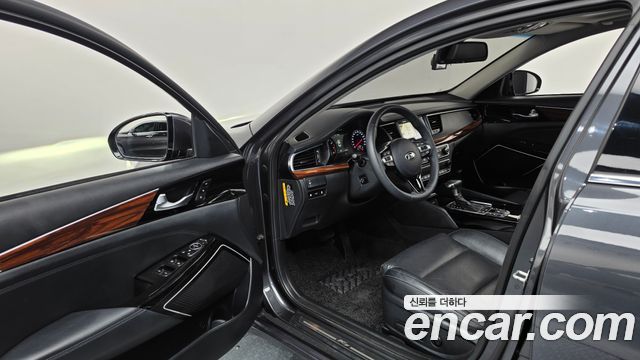 Kia K7 2017 — photo 13
