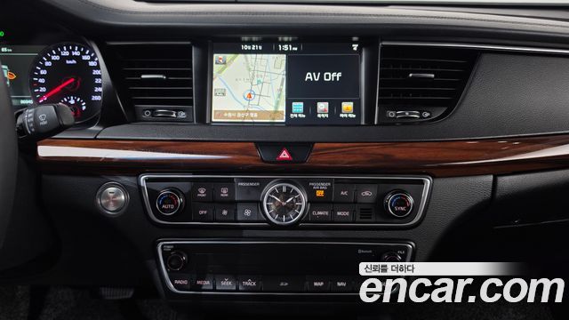 Kia K7 2017 — photo 19