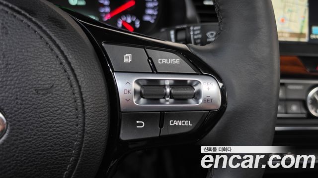 Kia K7 2017 — photo 21