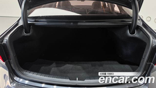 Kia K7 2017 — photo 24