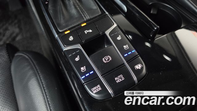 Kia K7 2017 — photo 25
