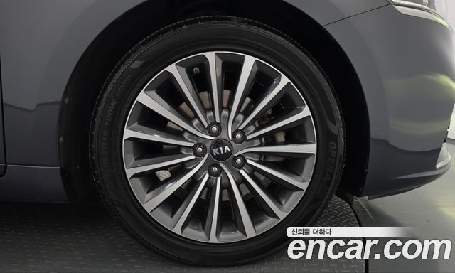 Kia K7 2017 — photo 7