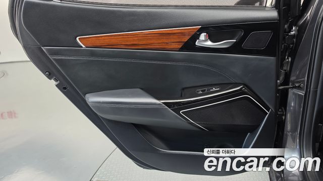 Kia K7 2017 — photo 15