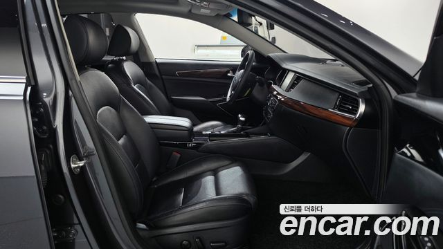 Kia K7 2017 — photo 16