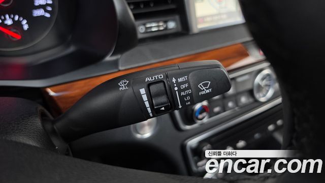 Kia K7 2017 — photo 28