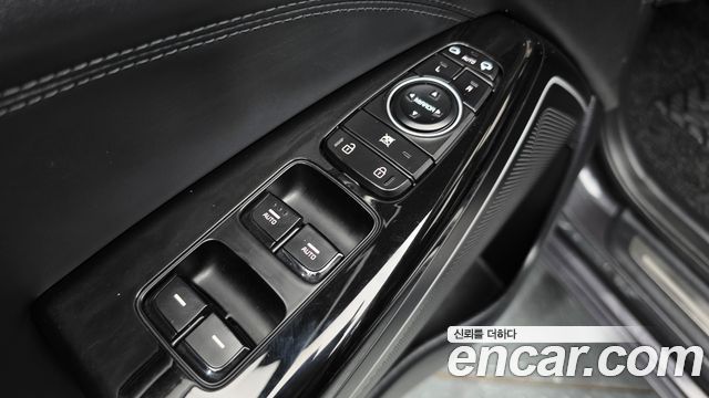 Kia K7 2017 — photo 29