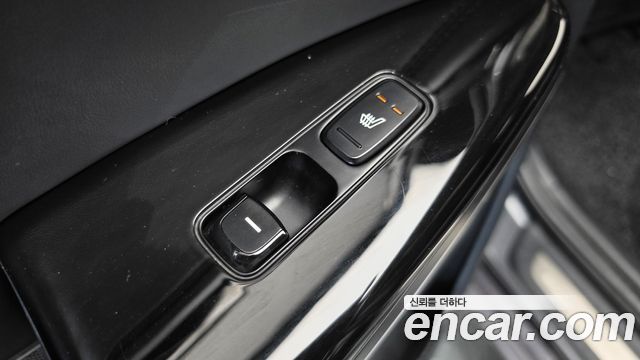 Kia K7 2017 — photo 30