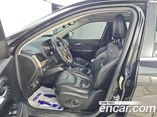 Jeep Cherokee 2015 — photo 10