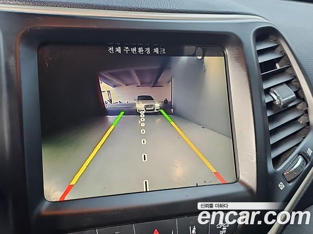 Jeep Cherokee 2015 — photo 15