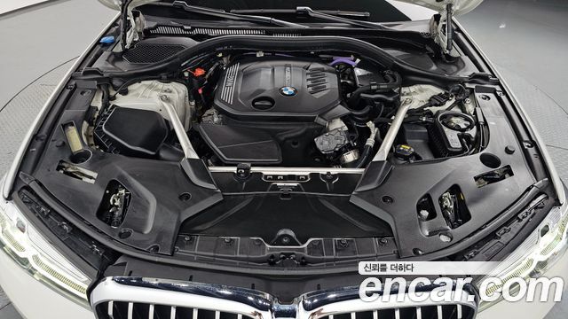 BMW 5-Series 2022 — photo 6