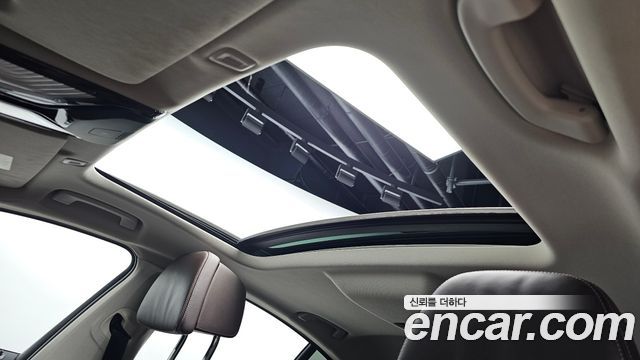 BMW 5-Series 2022 — photo 24