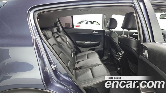 Kia Sportage 2018 — photo 11