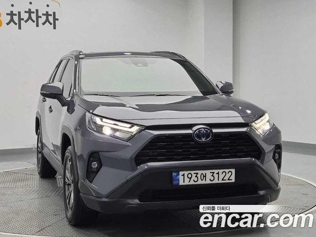 Toyota RAV4 2023 — photo 4