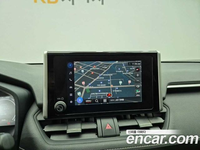 Toyota RAV4 2023 — photo 14