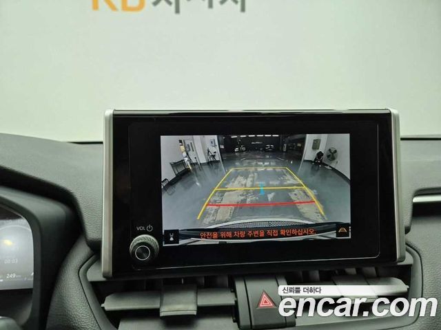 Toyota RAV4 2023 — photo 15