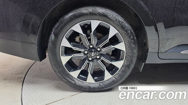 Kia Canival 2023 — photo 5