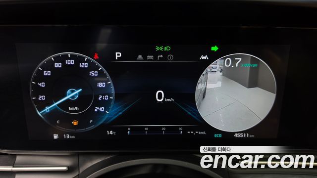 Kia Canival 2023 — photo 11