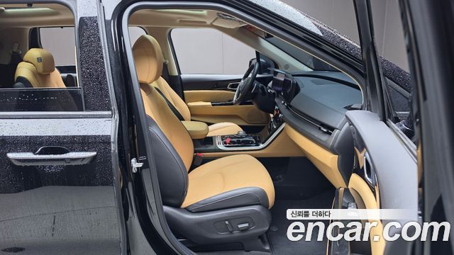 Kia Canival 2023 — photo 17