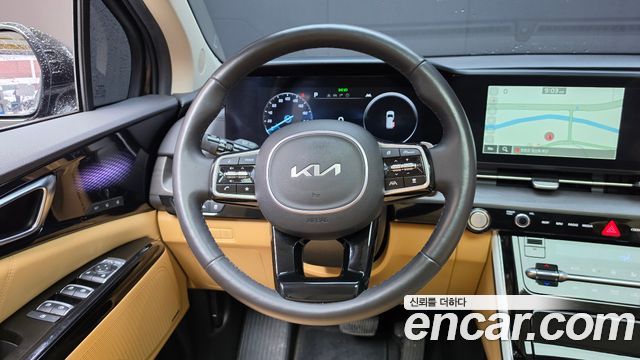 Kia Canival 2023 — photo 19