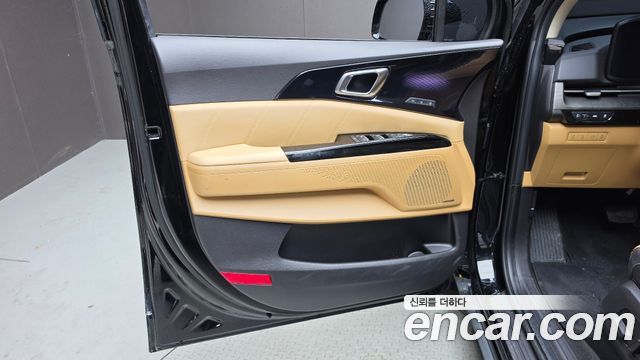 Kia Canival 2023 — photo 14