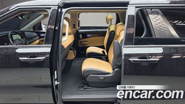 Kia Canival 2023 — photo 16