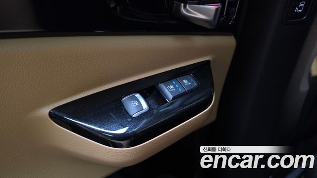 Kia Canival 2023 — photo 28