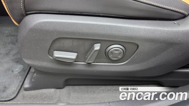 Kia Canival 2023 — photo 32