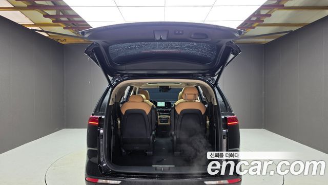 Kia Canival 2023 — photo 37