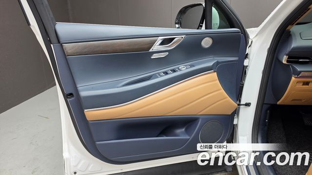 Genesis GV80 2023 — photo 14