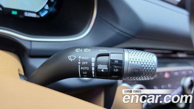 Genesis GV80 2023 — photo 28