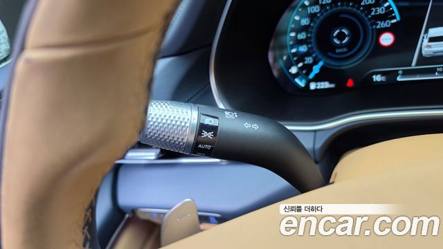 Genesis GV80 2023 — photo 29