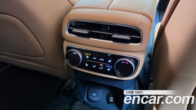 Genesis GV80 2023 — photo 32