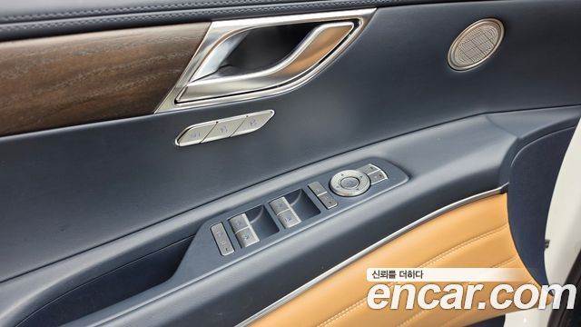 Genesis GV80 2023 — photo 35