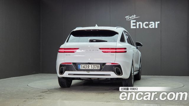 Genesis GV70 2022 — photo 4