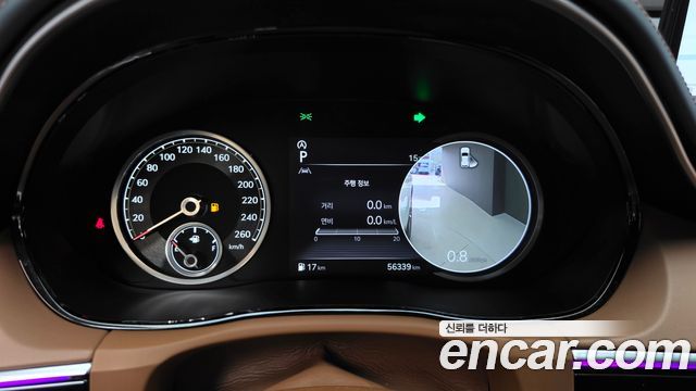 Genesis GV70 2022 — photo 11