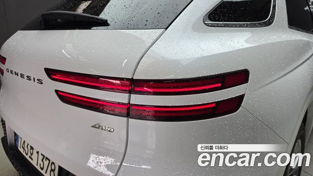 Genesis GV70 2022 — photo 9