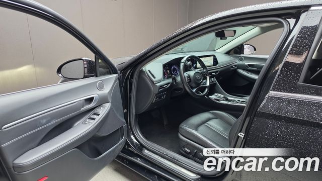 Hyundai Sonata 2022 — photo 13