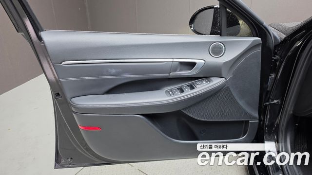 Hyundai Sonata 2022 — photo 14