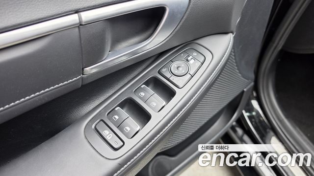 Hyundai Sonata 2022 — photo 31