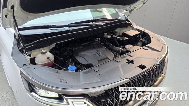 Kia Canival 2023 — photo 6
