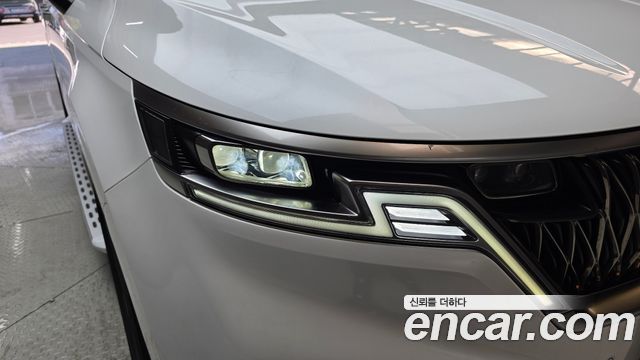 Kia Canival 2023 — photo 8