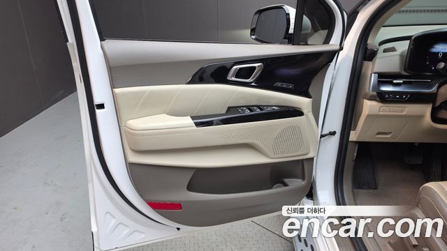 Kia Canival 2023 — photo 14