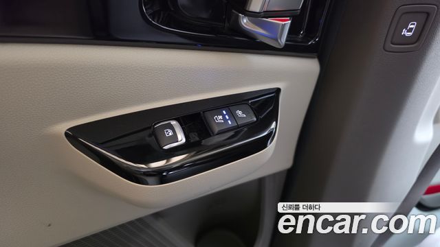 Kia Canival 2023 — photo 27