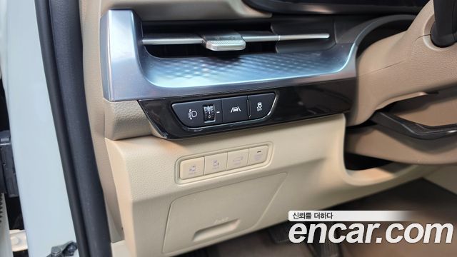 Kia Canival 2023 — photo 28