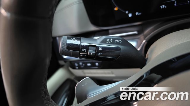 Kia Canival 2023 — photo 29