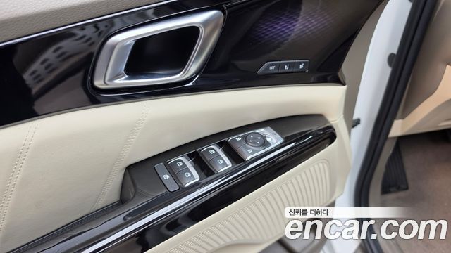 Kia Canival 2023 — photo 31