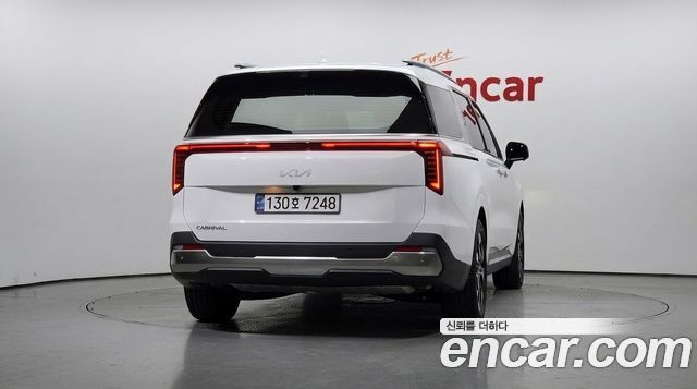 Kia Canival 2024 — photo 4