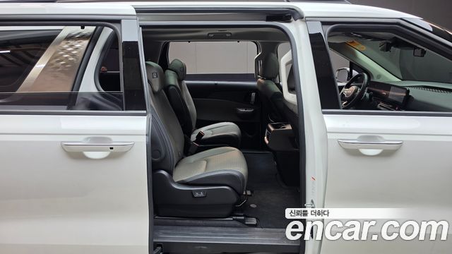 Kia Canival 2024 — photo 17
