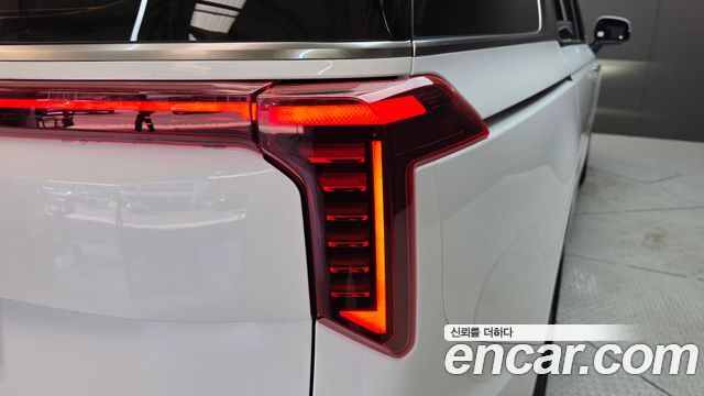 Kia Canival 2024 — photo 9