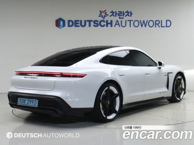 Porsche Taycan 2021 — photo 3